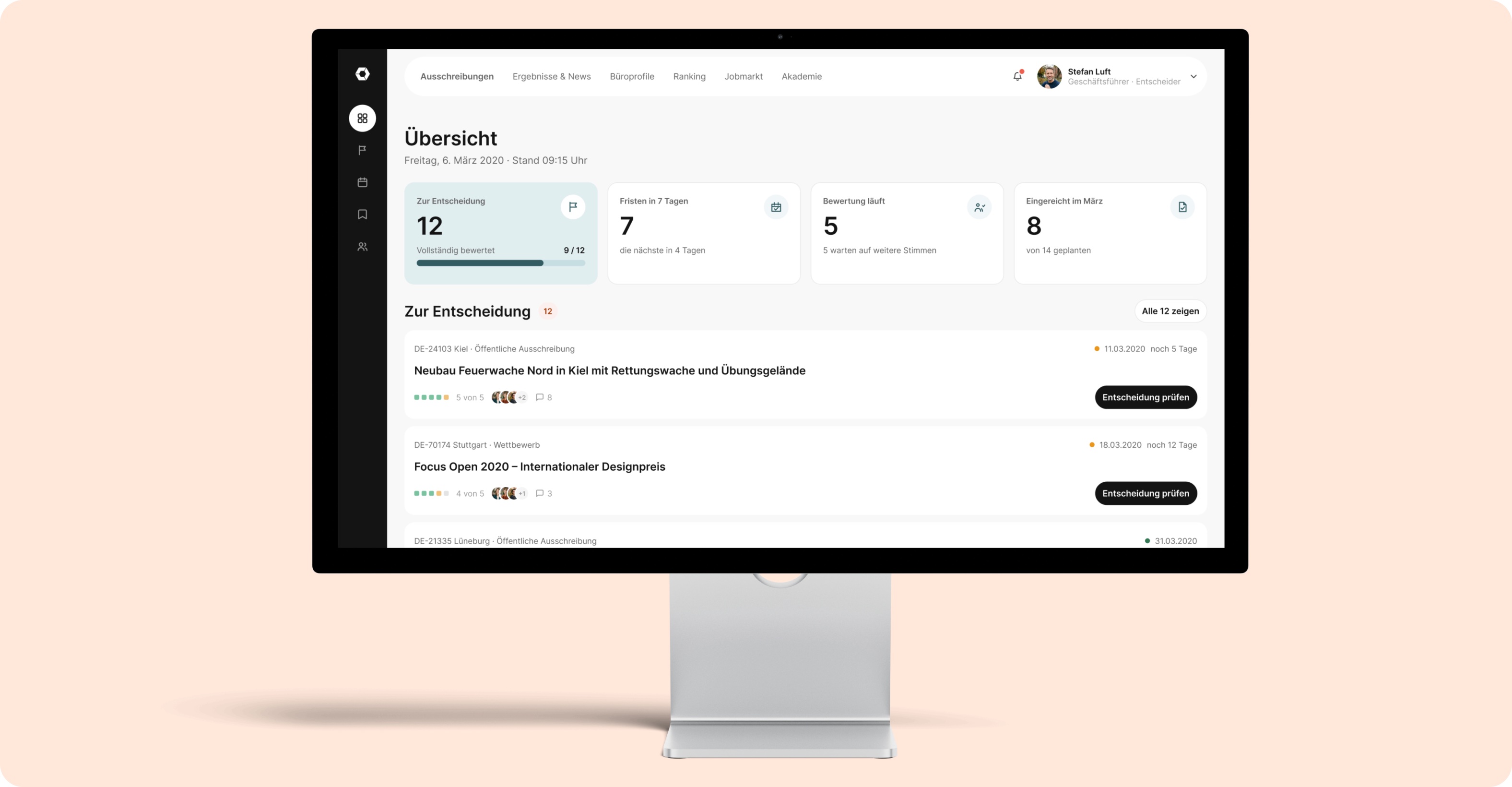 Desktop monitor on a peach background showing the Competitionline dashboard with tenders ordered by urgency