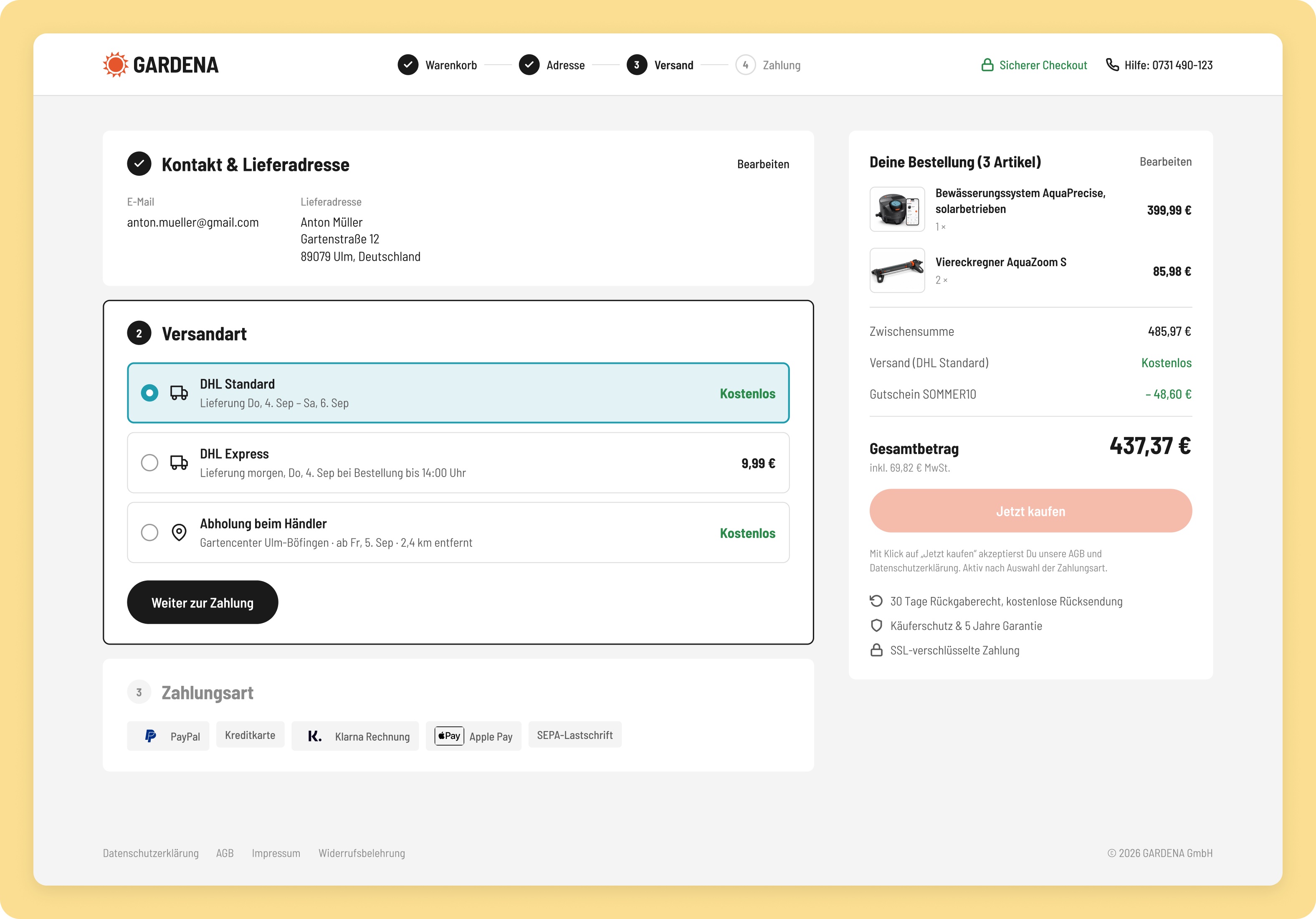 One-page checkout with address, delivery and payment accordions and the order summary on the right